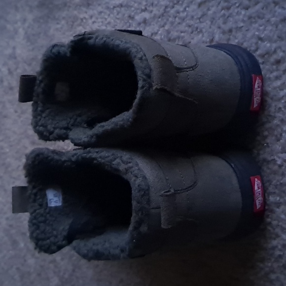 New Green vans - Picture 3 of 4